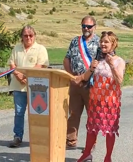 Diane Tell inaugure « la première rue de la Flemme en France »